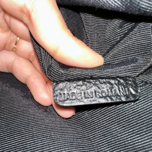 Burberry black leather crossbody - Picture 11 of 16